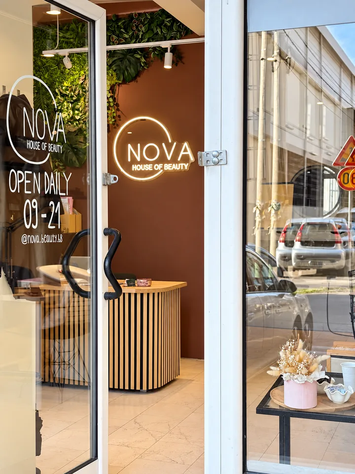 Ulaz u salon Nova House of Beauty